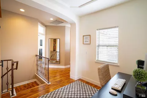 Entry Way - 6020 Claret Ct, Vallejo, CA 94591 photo 3 of 4