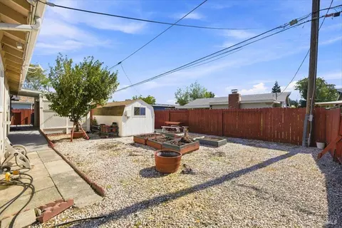 Exterior - 1700 Dover Ave, Fairfield, CA 94533 photo 5 of 6