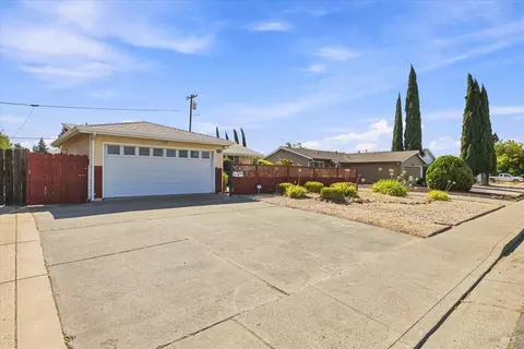 Exterior - 1700 Dover Ave, Fairfield, CA 94533 photo 2 of 6