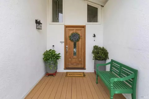 Entry Way - 133 Stratford St, Vallejo, CA 94591 photo 1 of 2