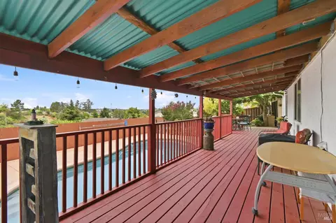 Exterior - 133 Stratford St, Vallejo, CA 94591 photo 3 of 12