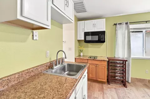 Kitchen - 133 Stratford St, Vallejo, CA 94591 photo 7 of 7