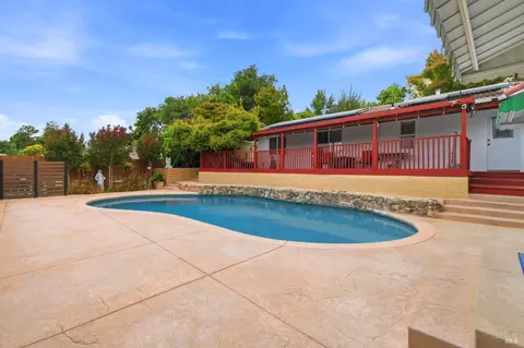 Exterior - 133 Stratford St, Vallejo, CA 94591 photo 8 of 12