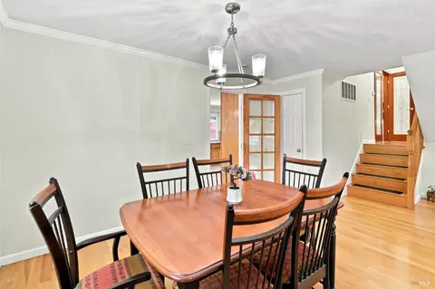 Dining - 133 Stratford St, Vallejo, CA 94591 photo 1 of 5