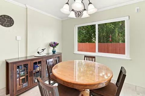 Dining - 133 Stratford St, Vallejo, CA 94591 photo 4 of 5
