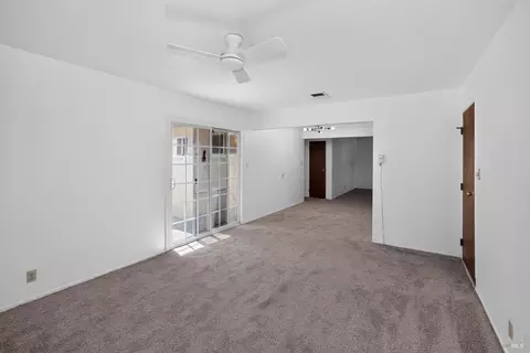 Living - 289 Markham Ave, Vacaville, CA 95688 photo 4 of 6
