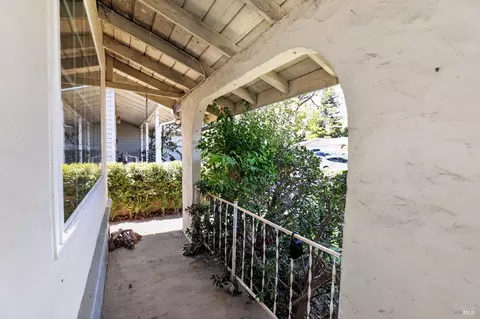 Exterior - 289 Markham Ave, Vacaville, CA 95688 photo 4 of 10
