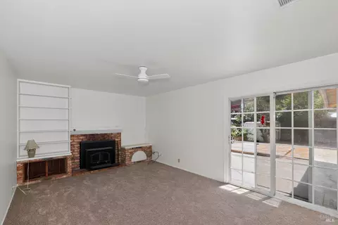 Living - 289 Markham Ave, Vacaville, CA 95688 photo 1 of 6