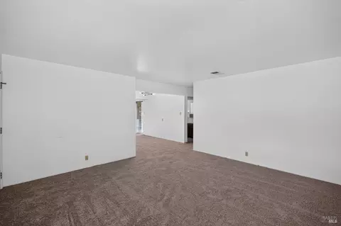 Living - 289 Markham Ave, Vacaville, CA 95688 photo 6 of 6
