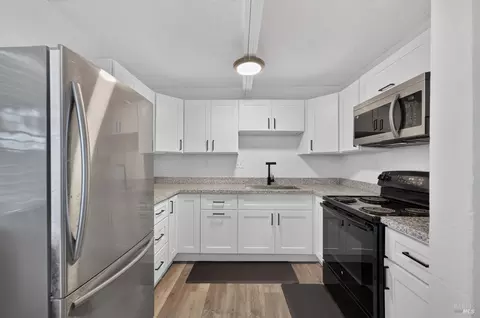 Kitchen - 1031 Harding St, Fairfield, CA 94533 photo 1 of 1