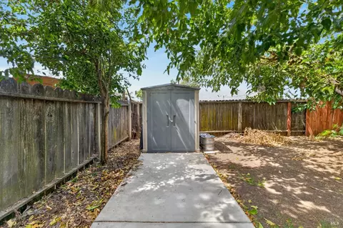 Exterior - 1031 Harding St, Fairfield, CA 94533 photo 5 of 12