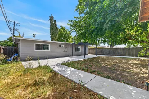 Exterior - 1031 Harding St, Fairfield, CA 94533 photo 9 of 12
