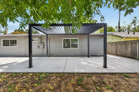 Exterior - 1031 Harding St, Fairfield, CA 94533 photo 11 of 12