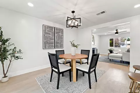 Dining - 640 E Creekside Cir, Dixon, CA 95620 photo 5 of 5