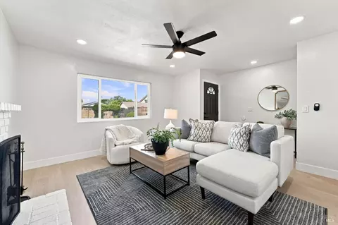 Other - 640 E Creekside Cir, Dixon, CA 95620 photo 3 of 12