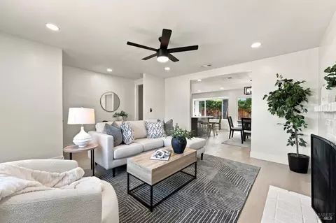 Other - 640 E Creekside Cir, Dixon, CA 95620 photo 2 of 12