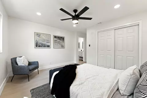 Bedroom - 640 E Creekside Cir, Dixon, CA 95620 photo 7 of 8