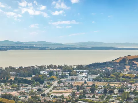 View/Area - 2965 Hayman Ave, Vallejo, CA 94591 photo 7 of 8