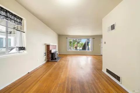 Living - 2965 Hayman Ave, Vallejo, CA 94591 photo 9 of 9