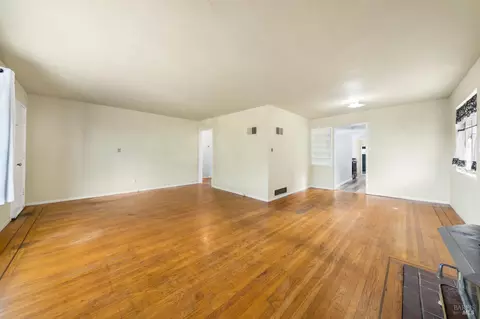Living - 2965 Hayman Ave, Vallejo, CA 94591 photo 6 of 9