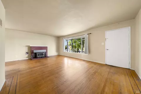 Living - 2965 Hayman Ave, Vallejo, CA 94591 photo 1 of 9