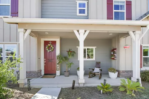Exterior - 1065 St Olaf Ct, Dixon, CA 95620 photo 2 of 11