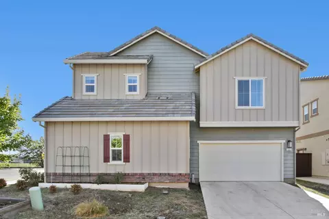 Exterior - 1065 St Olaf Ct, Dixon, CA 95620 photo 7 of 11