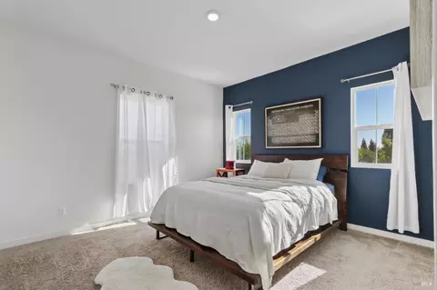Bedroom - 1065 St Olaf Ct, Dixon, CA 95620 photo 5 of 7