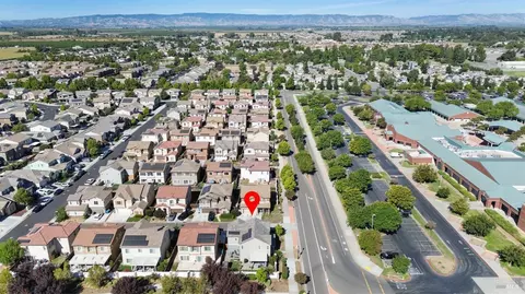 View/Area - 1065 St Olaf Ct, Dixon, CA 95620 photo 8 of 9