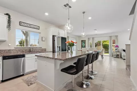 Kitchen - 1065 St Olaf Ct, Dixon, CA 95620 photo 2 of 3