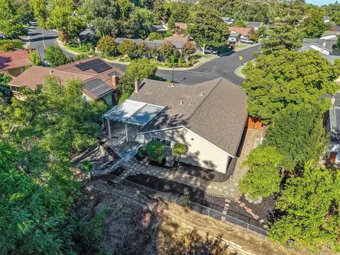 View/Area - 440 Edgewood Dr, Vacaville, CA 95688 photo 1 of 2