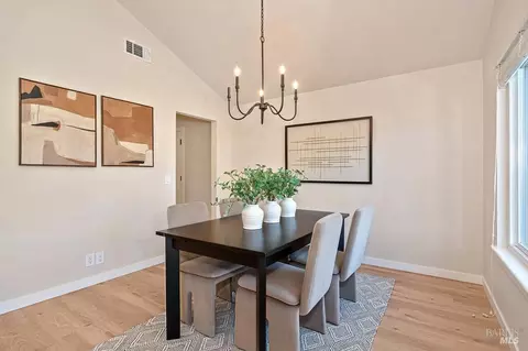 Dining - 440 Edgewood Dr, Vacaville, CA 95688 photo 1 of 3