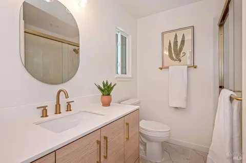 Bath - 440 Edgewood Dr, Vacaville, CA 95688 photo 1 of 3
