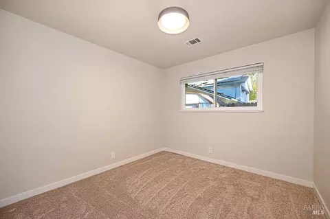 Bedroom - 440 Edgewood Dr, Vacaville, CA 95688 photo 6 of 7