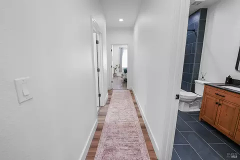 Entry Way - 365 Rennert Way, Dixon, CA 95620 photo 5 of 8