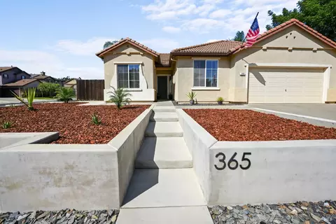 Exterior - 365 Rennert Way, Dixon, CA 95620 photo 2 of 11