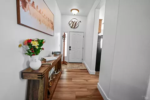Entry Way - 365 Rennert Way, Dixon, CA 95620 photo 2 of 8