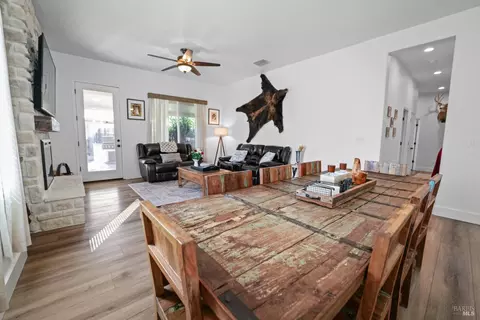 Dining - 365 Rennert Way, Dixon, CA 95620 photo 1 of 2