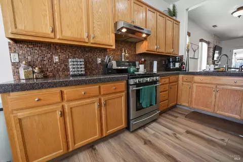 Kitchen - 365 Rennert Way, Dixon, CA 95620 photo 3 of 3