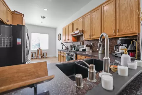 Kitchen - 365 Rennert Way, Dixon, CA 95620 photo 1 of 3