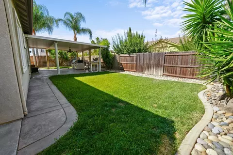 Exterior - 365 Rennert Way, Dixon, CA 95620 photo 6 of 11