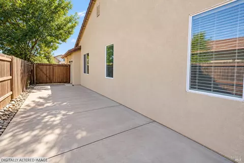 Exterior - 365 Rennert Way, Dixon, CA 95620 photo 9 of 11