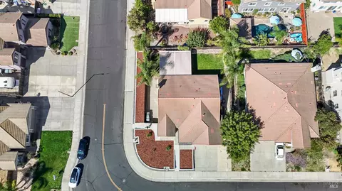 View/Area - 365 Rennert Way, Dixon, CA 95620 photo 2 of 6