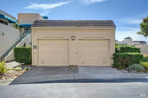 Exterior - 141 Nantucket Ln, Vallejo, CA 94590 photo 11 of 16