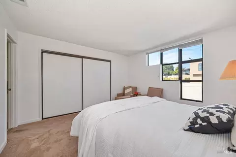 Bedroom - 141 Nantucket Ln, Vallejo, CA 94590 photo 6 of 6