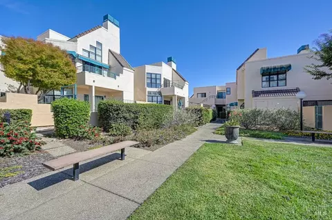 Exterior - 141 Nantucket Ln, Vallejo, CA 94590 photo 15 of 16