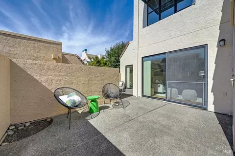 Exterior - 141 Nantucket Ln, Vallejo, CA 94590 photo 8 of 16