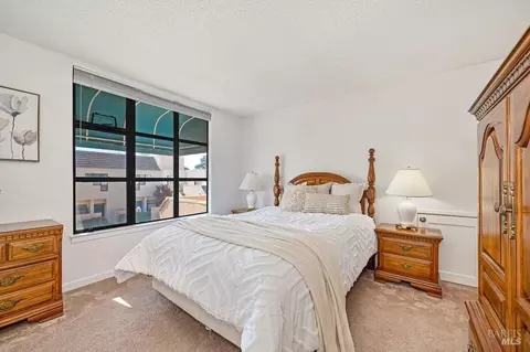 Bedroom - 141 Nantucket Ln, Vallejo, CA 94590 photo 1 of 6