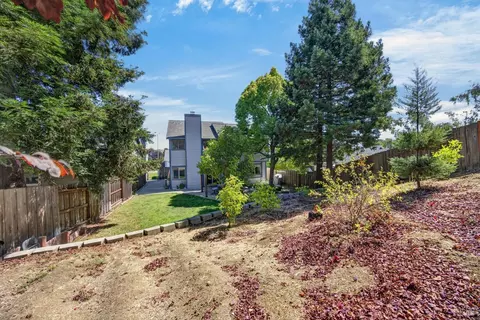 Exterior - 121 Sunnyglen Dr, Vallejo, CA 94591 photo 12 of 17
