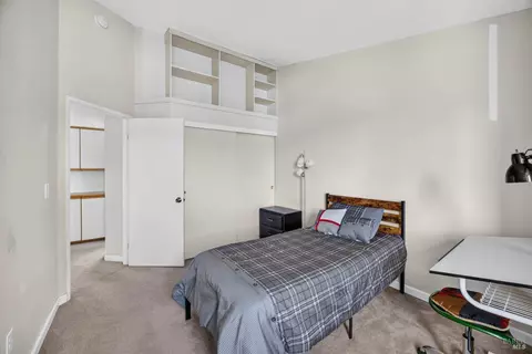 Bedroom - 121 Sunnyglen Dr, Vallejo, CA 94591 photo 7 of 7